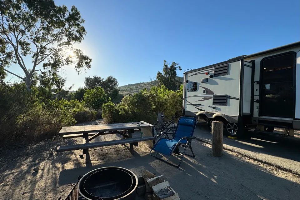 Ken's Forest River Rockwood Ultra Lite M-2304DS Travel Trailer