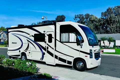 Cruise Like a Pro in Michael’s Class A Thor Vegas