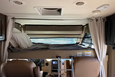Cruise Like a Pro in Michael’s Class A Thor Vegas
