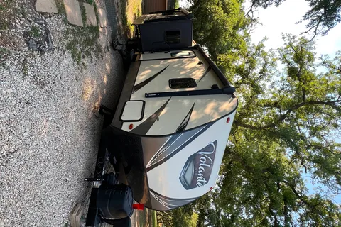 Crossroads Volante db33 Travel Trailer