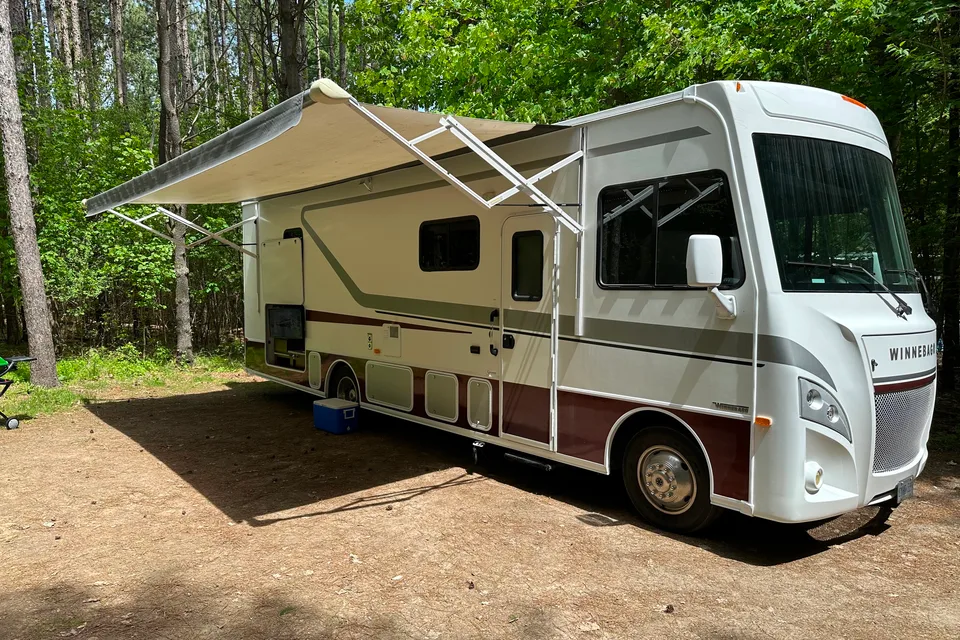Winnebago Intent 31R Class A