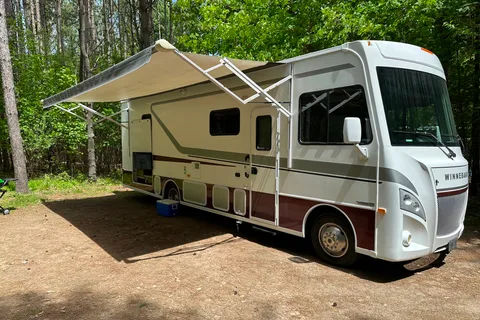 Winnebago Intent 31R Class A