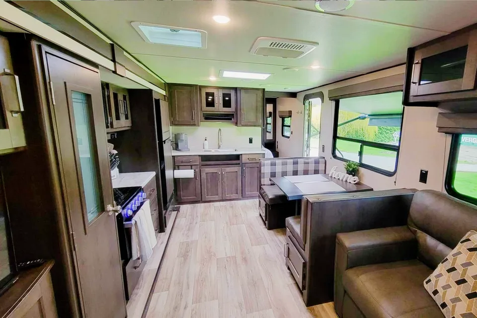 2022 Grand Design Family Glamping | Premium Trailer | Sleeps 6 | Boondocking with Extra Solar