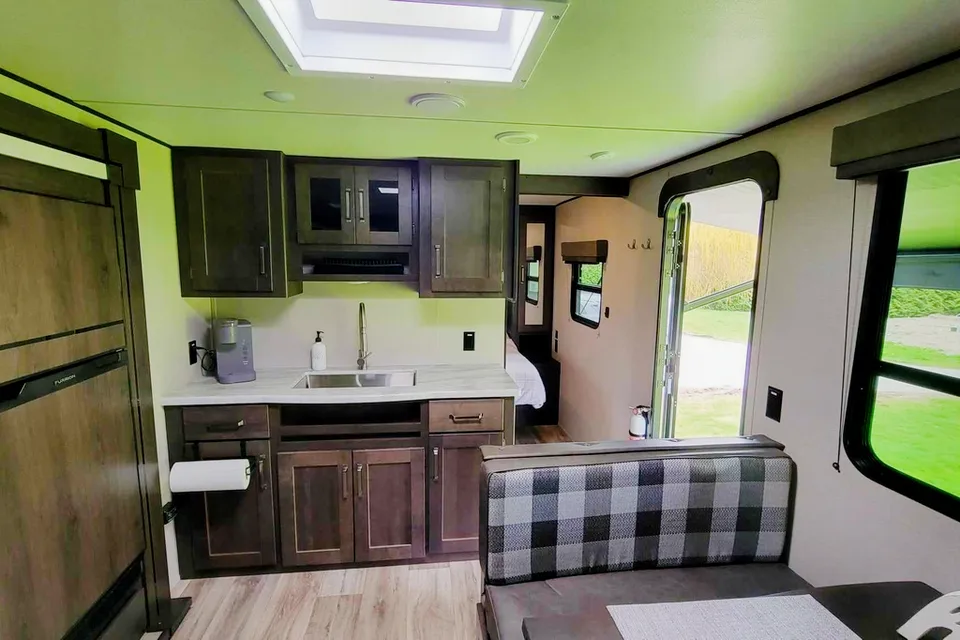 2022 Grand Design Family Glamping | Premium Trailer | Sleeps 6 | Boondocking with Extra Solar