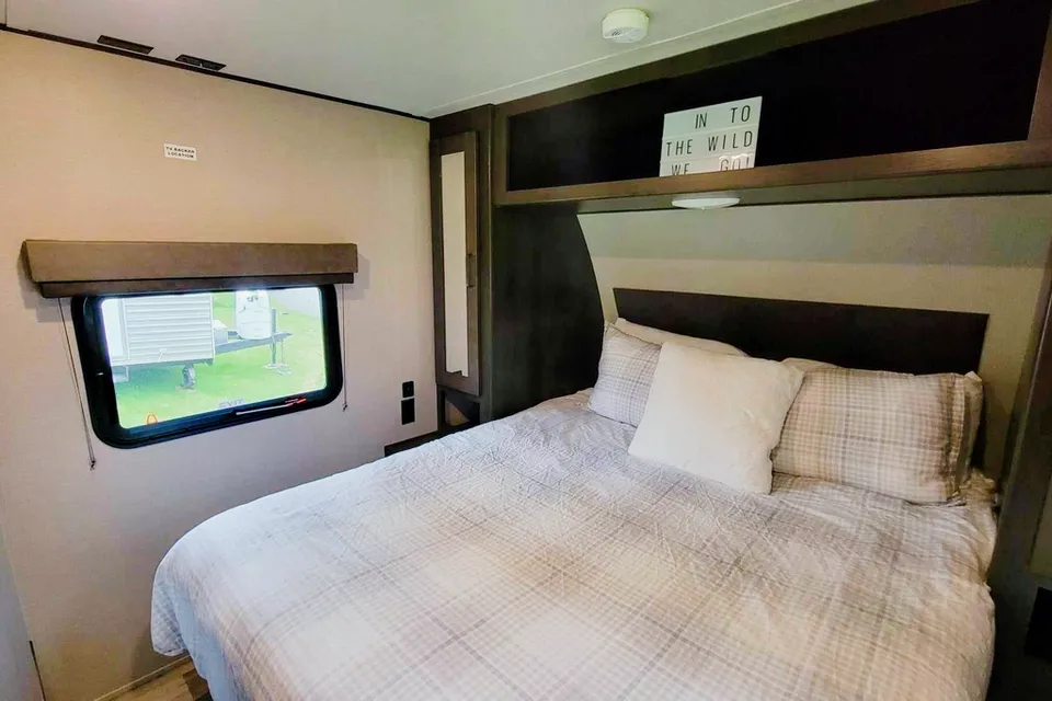 2022 Grand Design Family Glamping | Premium Trailer | Sleeps 6 | Boondocking with Extra Solar