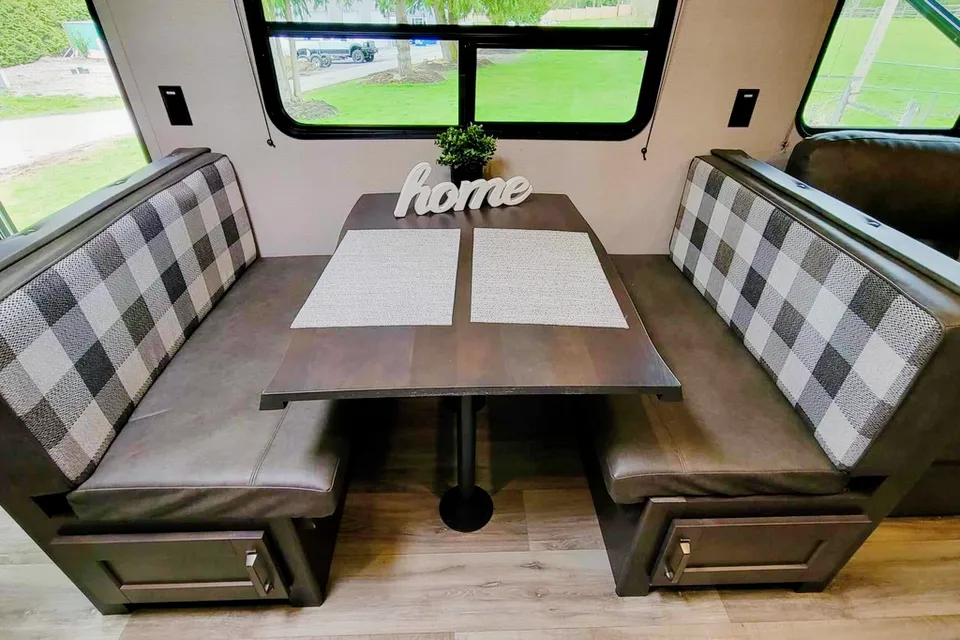 2022 Grand Design Family Glamping | Premium Trailer | Sleeps 6 | Boondocking with Extra Solar