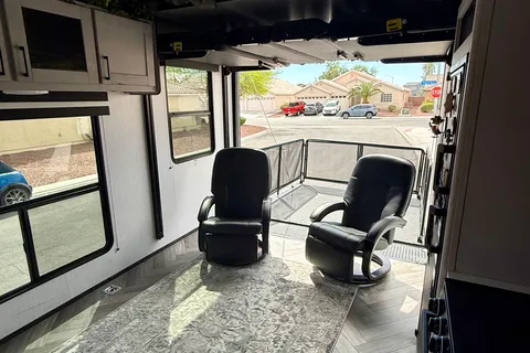 Summit2Coast Heartland Torque T26 Toy Hauler