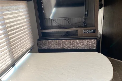2021 Kid-Approved Heartland Trailrunner SLE 261BHS Travel Trailer