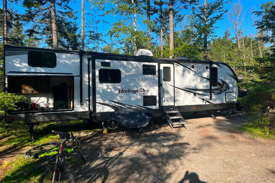 Forest River Heritage Glen 300BH Travel Trailer