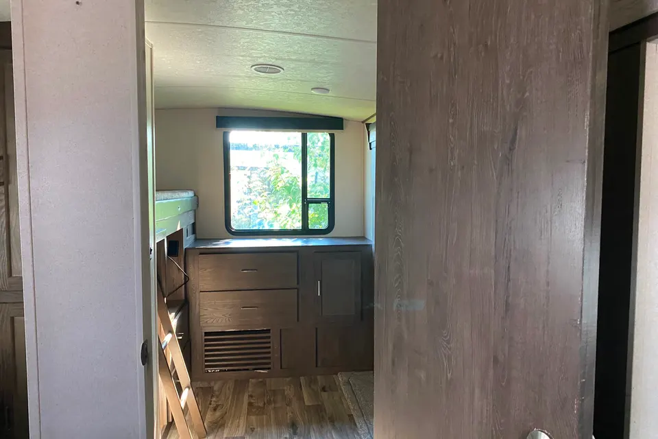 Forest River Heritage Glen 300BH Travel Trailer