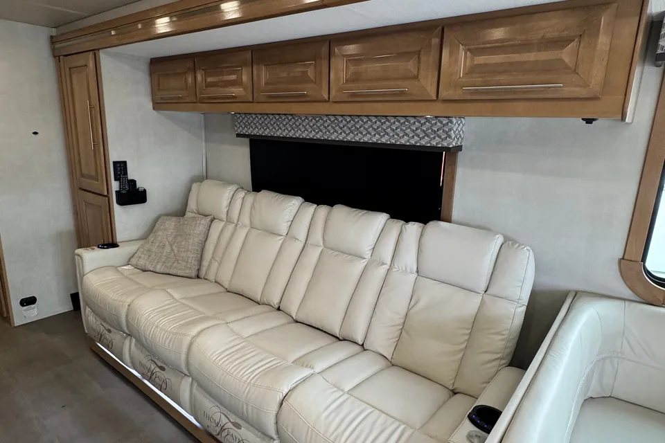 Wayne's Forestriver Georgetown GT7 Class A
