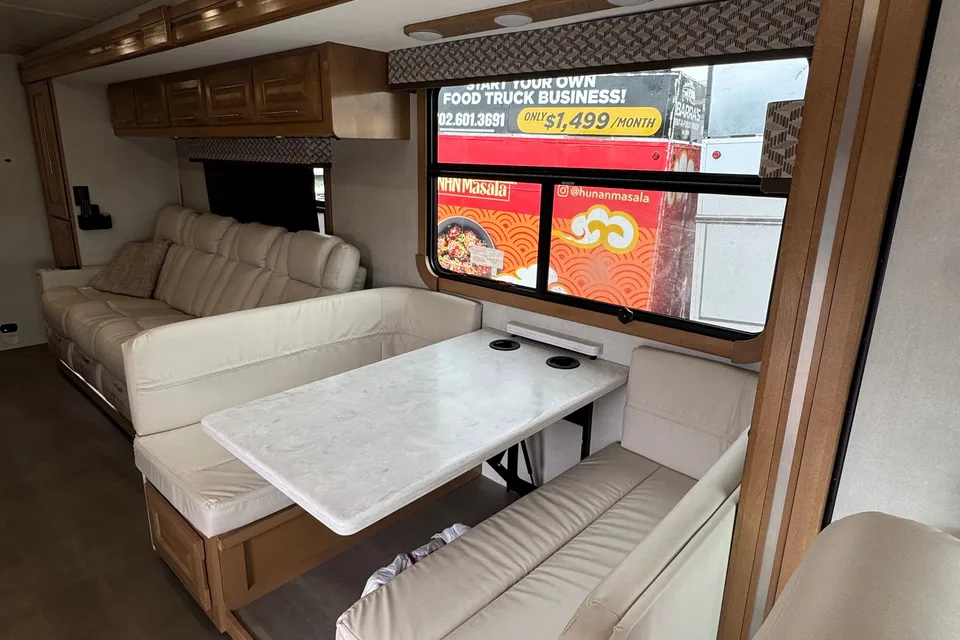 Wayne's Forestriver Georgetown GT7 Class A