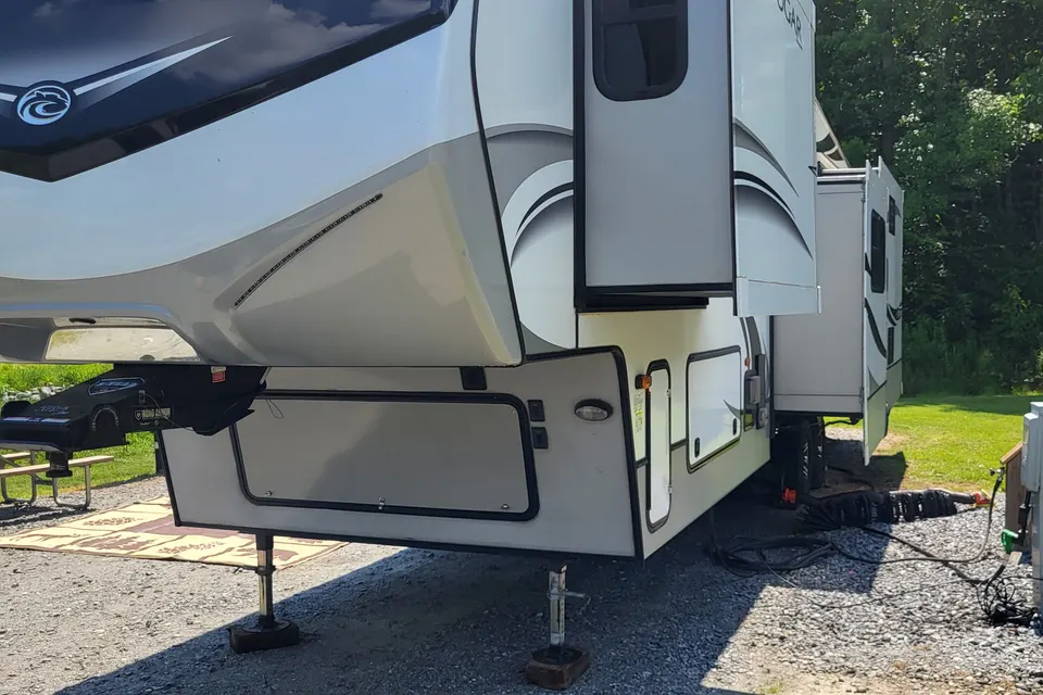 bill's Keystone 368 mbi Fifth Wheel