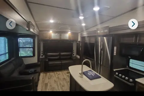 bill's Keystone 368 mbi Fifth Wheel
