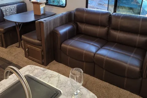 Jennifers Keystone Keystone Bullet Ultra Lite Travel Trailer