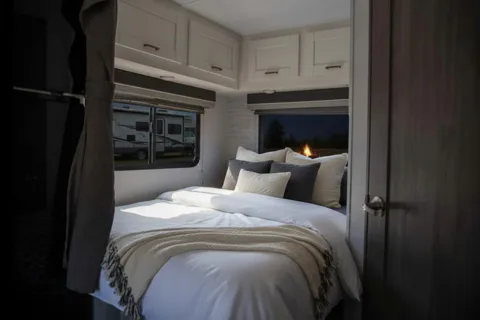 C07 - 6 Sleeper - The RV Rental Factory