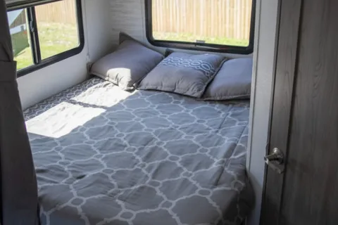 C07 - 6 Sleeper - The RV Rental Factory