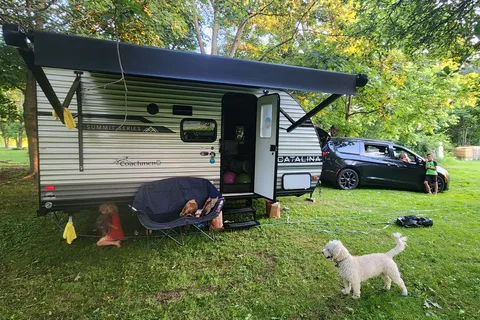 Jonny's Family and Pooch Friendly Cozy Getaway