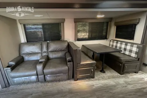 TRANSCEND BH w/ QUAD BUNKS, 1.5 BATHS, THEATER SEATING & DINETTE
