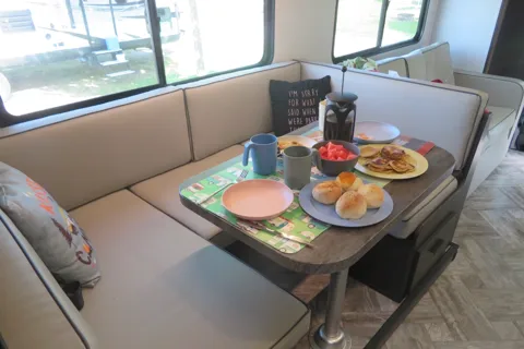 Meet “Forest” the comfy and complete motorhome