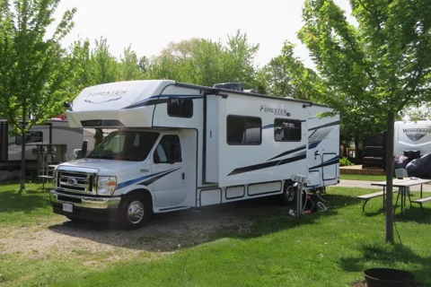 Meet “Forest” the comfy and complete motorhome