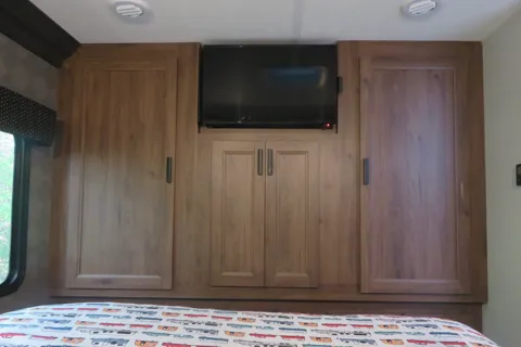 Meet “Forest” the comfy and complete motorhome