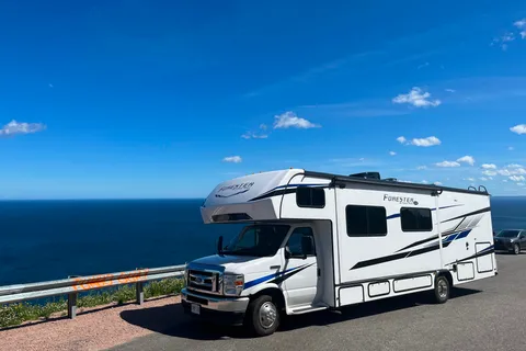 Meet “Forest” the comfy and complete motorhome