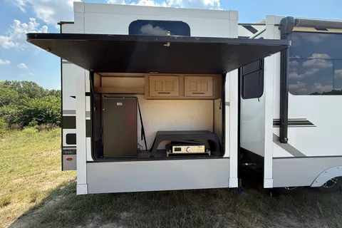 DURANGO 2 Bedrooms & 2 FULL Bath Bunkhouse w/ Outdoor Kitchen!!