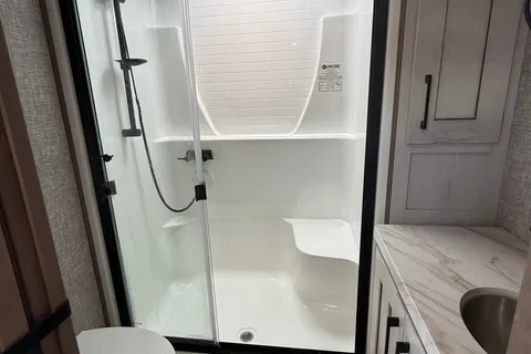 DURANGO 2 Bedrooms & 2 FULL Bath Bunkhouse w/ Outdoor Kitchen!!