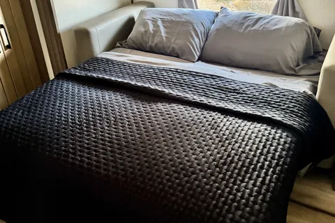 DURANGO 2 Bedrooms & 2 FULL Bath Bunkhouse w/ Outdoor Kitchen!!