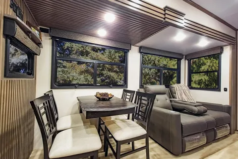 DURANGO 2 Bedrooms & 2 FULL Bath Bunkhouse w/ Outdoor Kitchen!!
