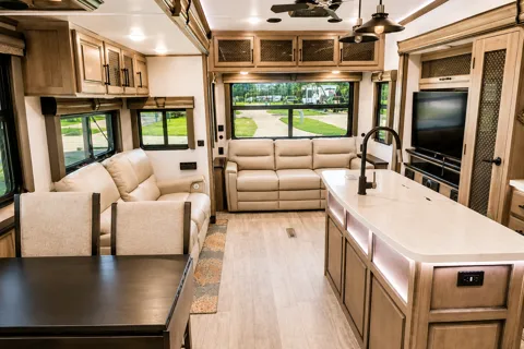 Meet "Johnny 5" Keystone Montana Fifth Wheel