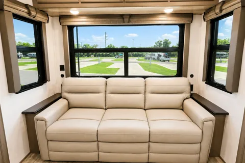 Meet "Johnny 5" Keystone Montana Fifth Wheel