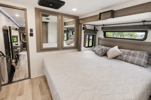 Meet "Johnny 5" Keystone Montana Fifth Wheel