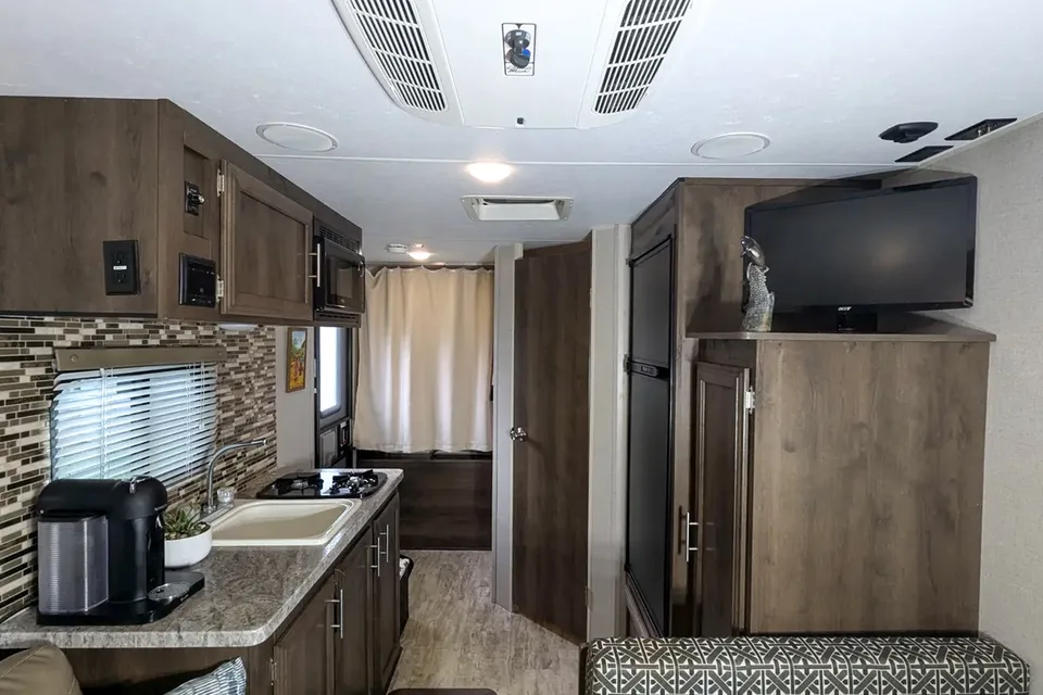 🌿 RV Escape | Your Next Escape Starts Here! 🇨🇦