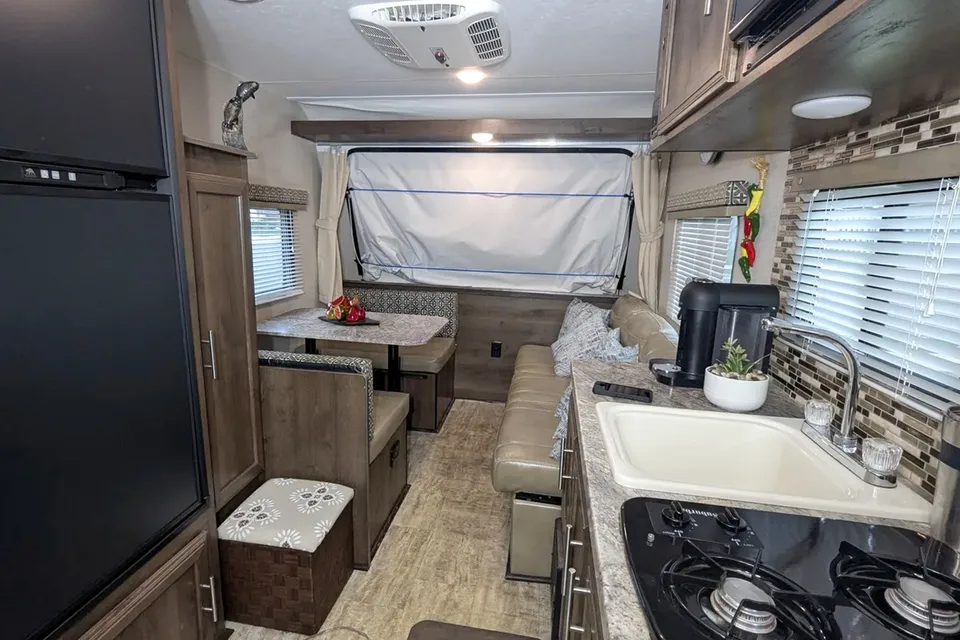 🌿 RV Escape | Your Next Escape Starts Here! 🇨🇦