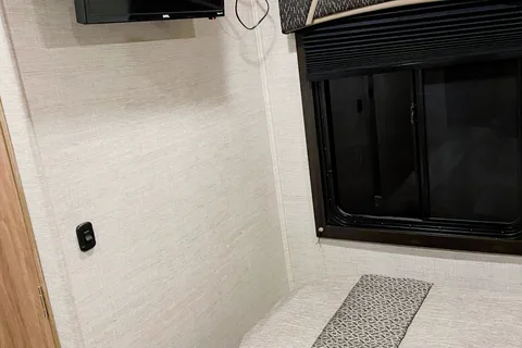 Mike's 2021 Jayco Redhawk SE 27N Class C  ( Quemahoning dam delivery special )