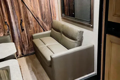 Mike's 2021 Jayco Redhawk SE 27N Class C  ( Quemahoning dam delivery special )