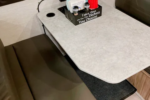 Mike's 2021 Jayco Redhawk SE 27N Class C  ( Quemahoning dam delivery special )