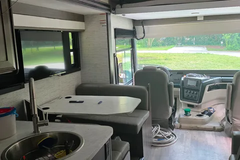 Paul's RV Cottage