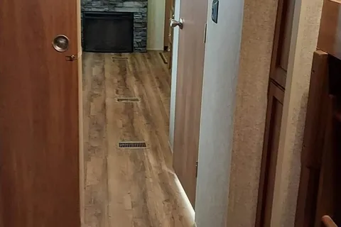 32ft Coachmen Catalina  Travel Trailer