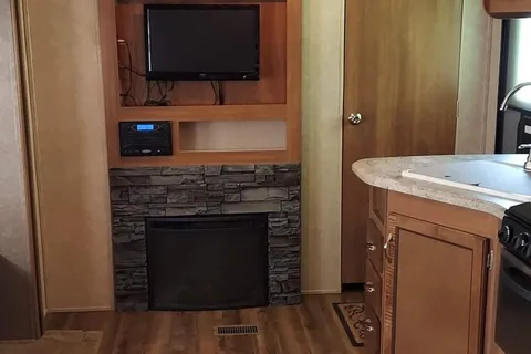 32ft Coachmen Catalina  Travel Trailer