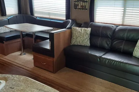 32ft Coachmen Catalina  Travel Trailer