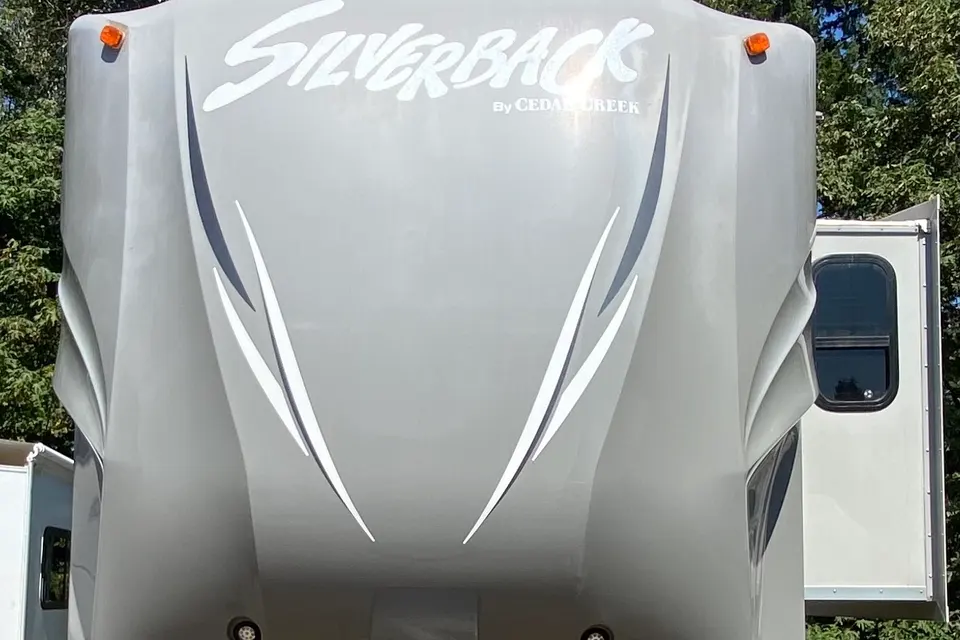 Watch Out it’s A Silverback Fifth Wheel