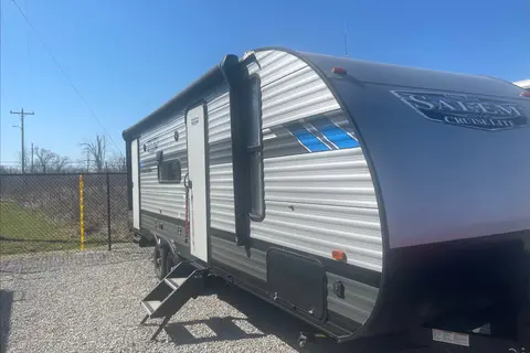 Benjamin's Forest River Salem Cruise Lite Travel Trailer