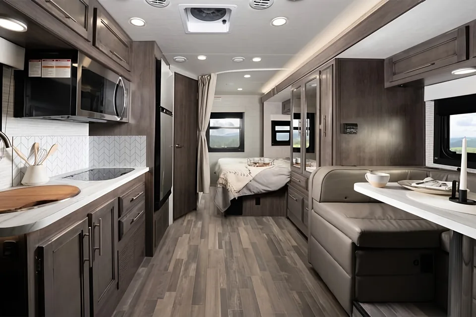 2025 Entegra Coach Qwest SE Class C