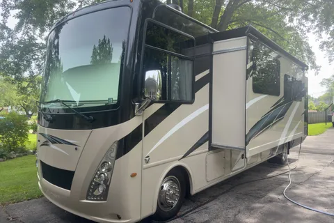 Arthur 's Thor Motor Coach windsport 35m Class A