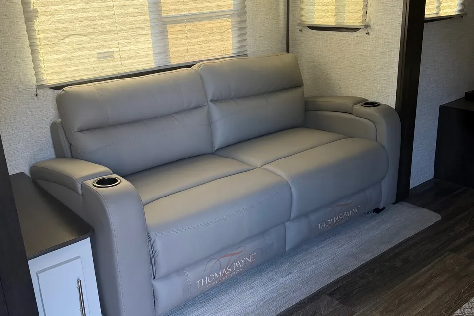 Heather's Bougie Keystone Bullet 1850RB Travel Trailer