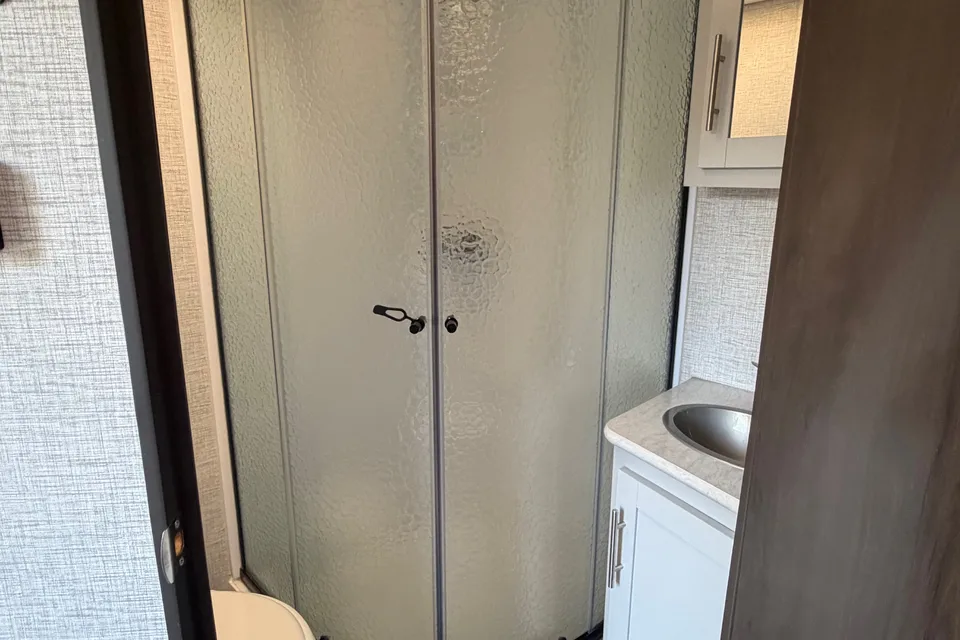 Heather's Bougie Keystone Bullet 1850RB Travel Trailer