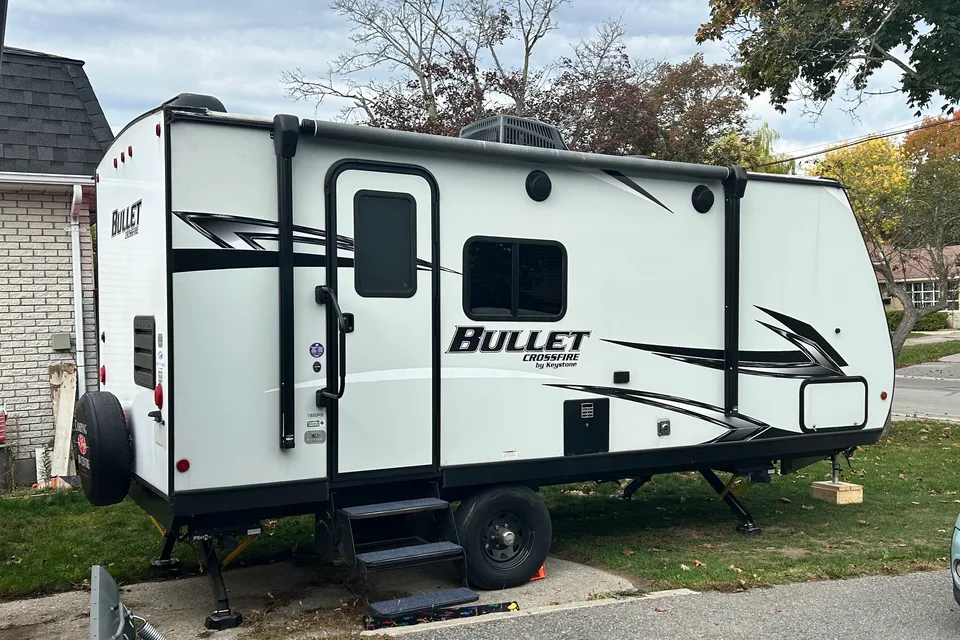 Heather's Bougie Keystone Bullet 1850RB Travel Trailer